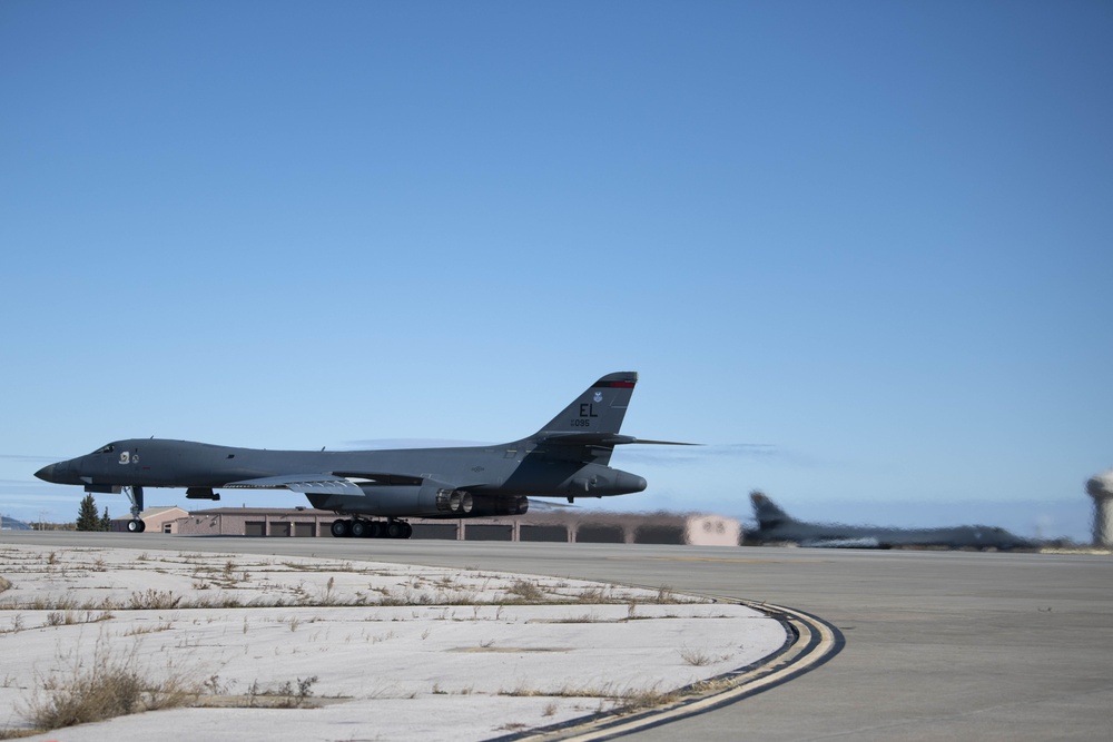 BOMBER TASK FORCE MAKES QUICK DEPLOYMENT TO SAUDI ARABIA