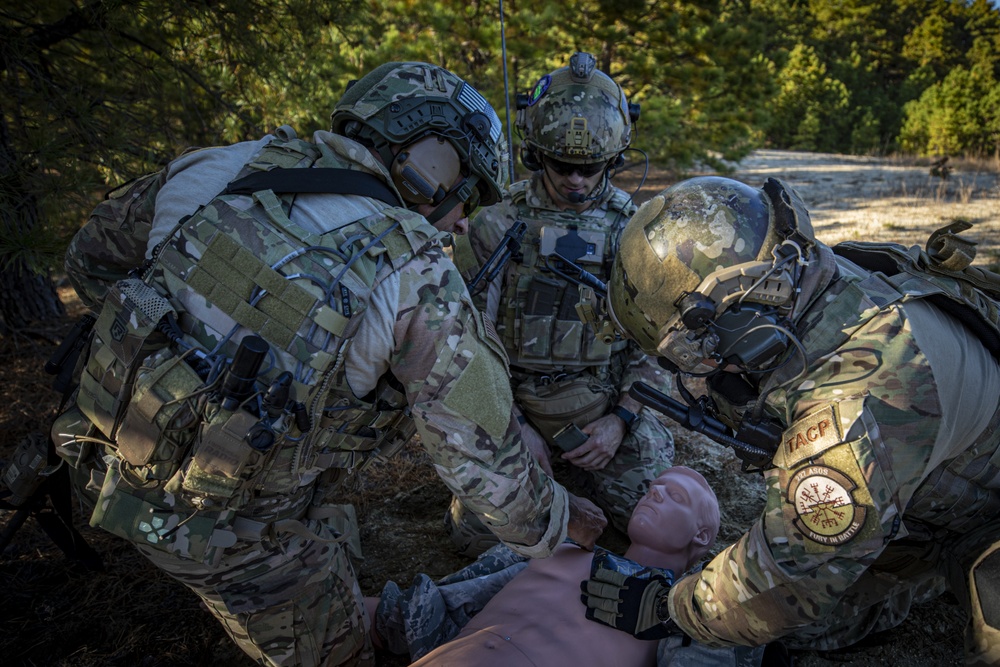 Special Warfare Airmen and Marines team up for live-fire exercise