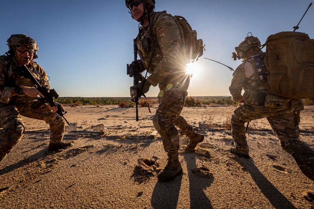 DVIDS - Images - Special Warfare Airmen and Marines team up for live ...