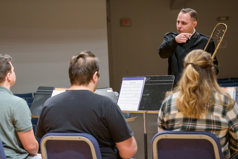 U.S. Navy Band Commodores visit Houghton College