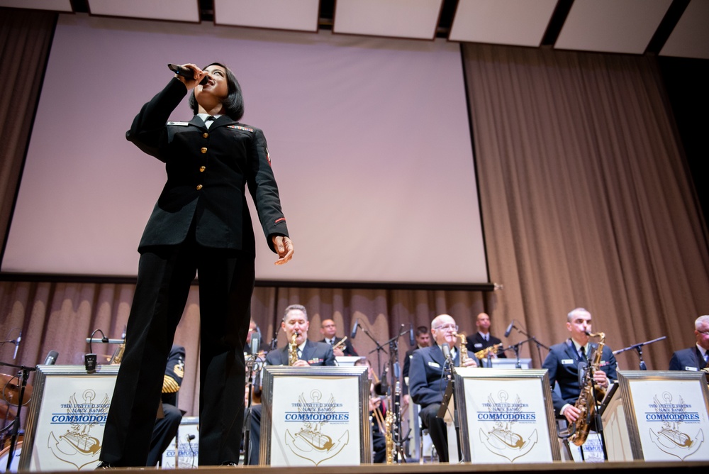 US Navy Band Commodores visit Houghton College