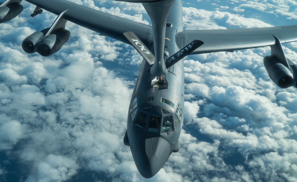 KC-135s Refuel B-52s