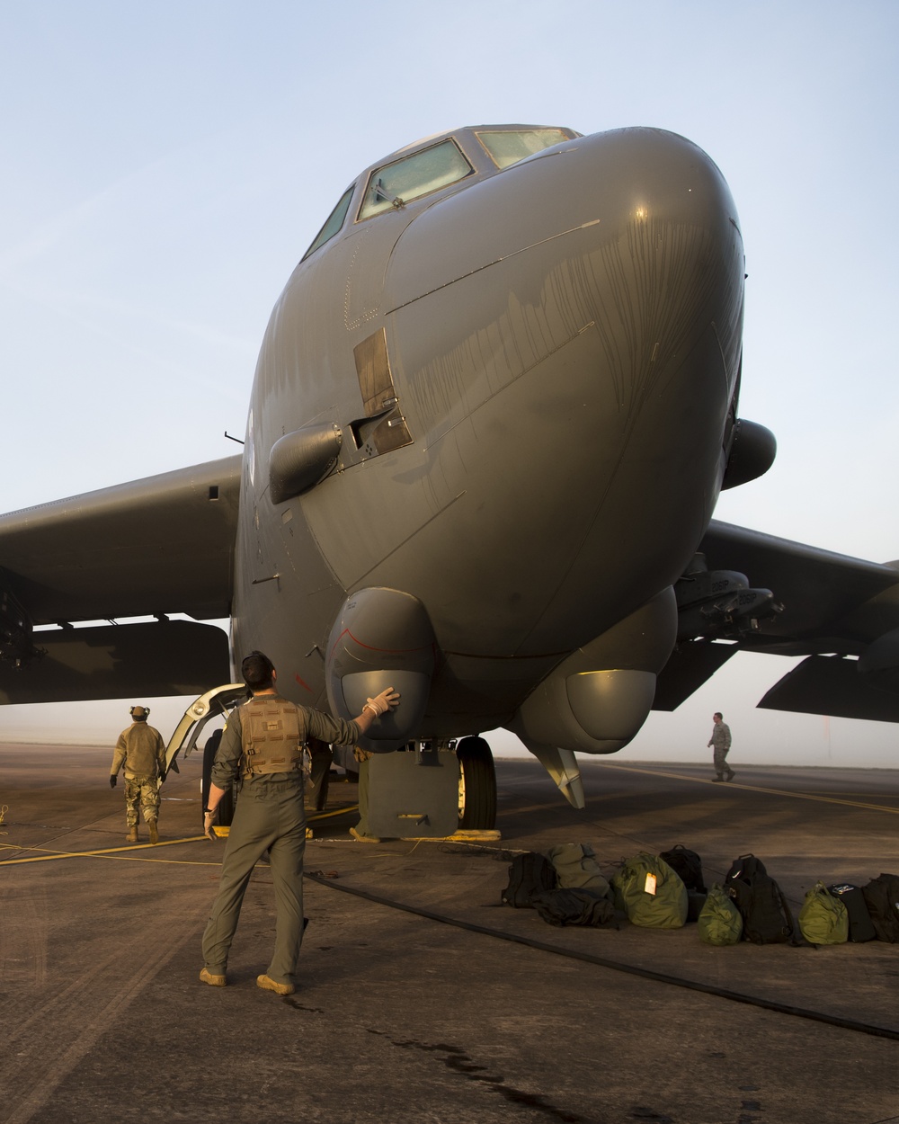 B-52 works with Polish F-16s