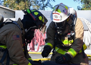 Firefighters train to fight fires onboard watercraft