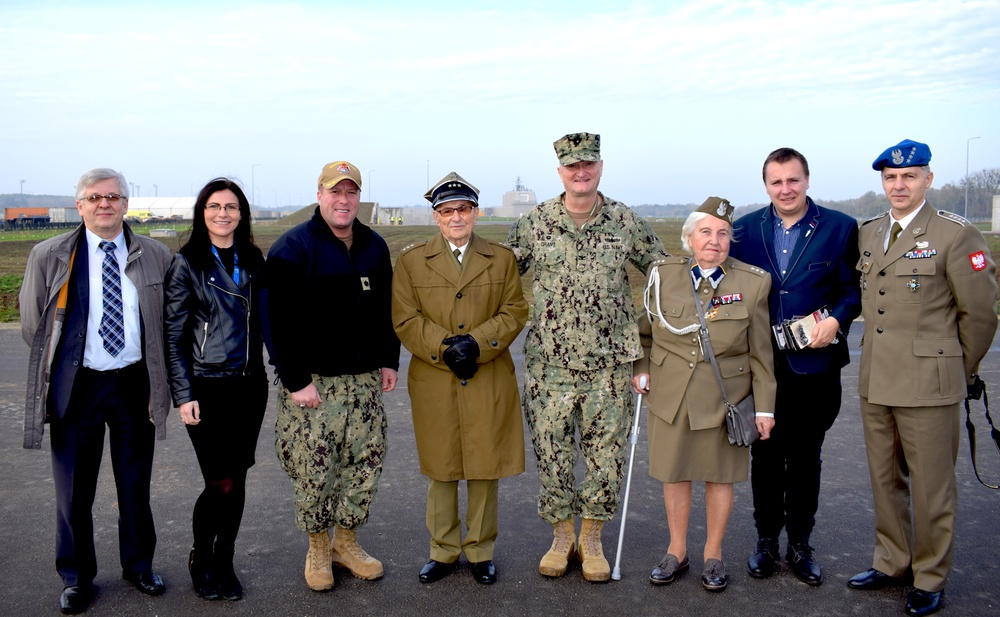 U.S. Navy honors Polish veterans with visit to base