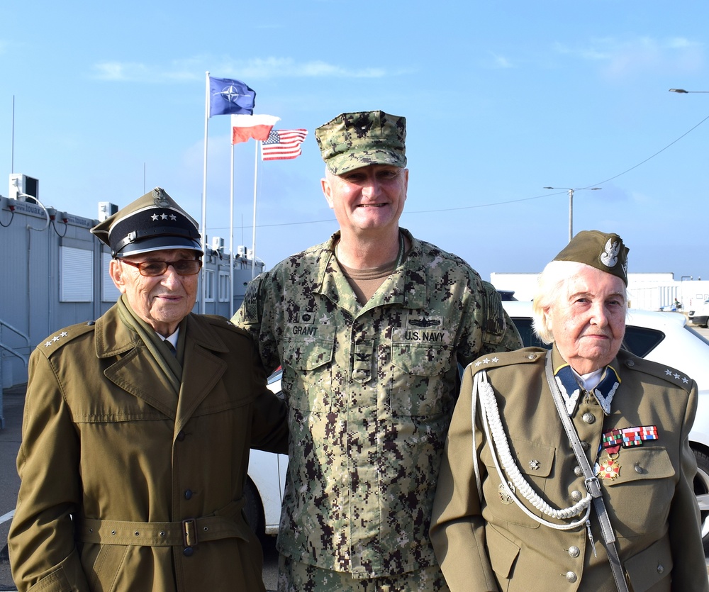 U.S. Navy honors Polish veterans with visit to base