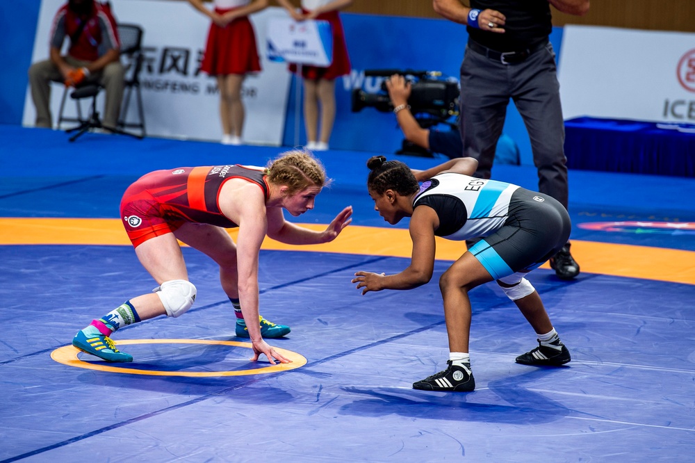 USA's Conder wins silver in wrestling