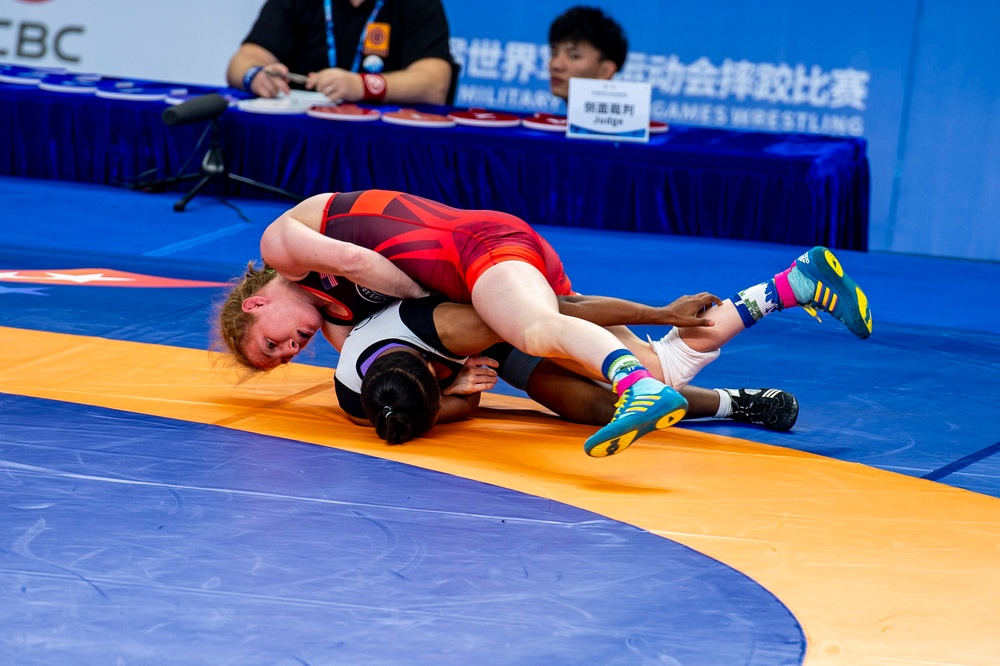 USA's Conder takes silver in wrestling