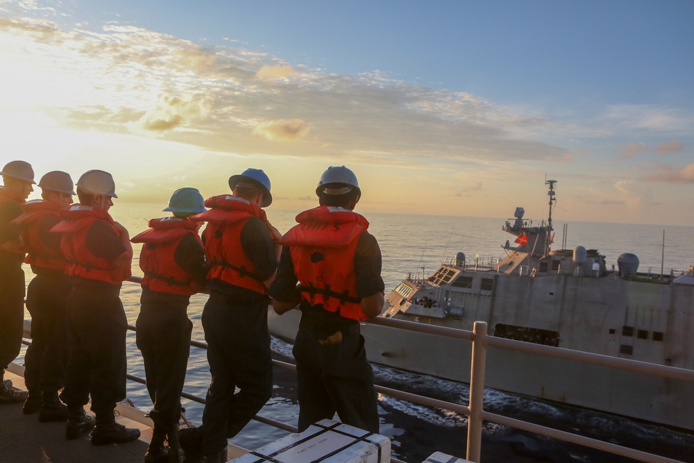 USS Bataan Conducts Fueling at Sea