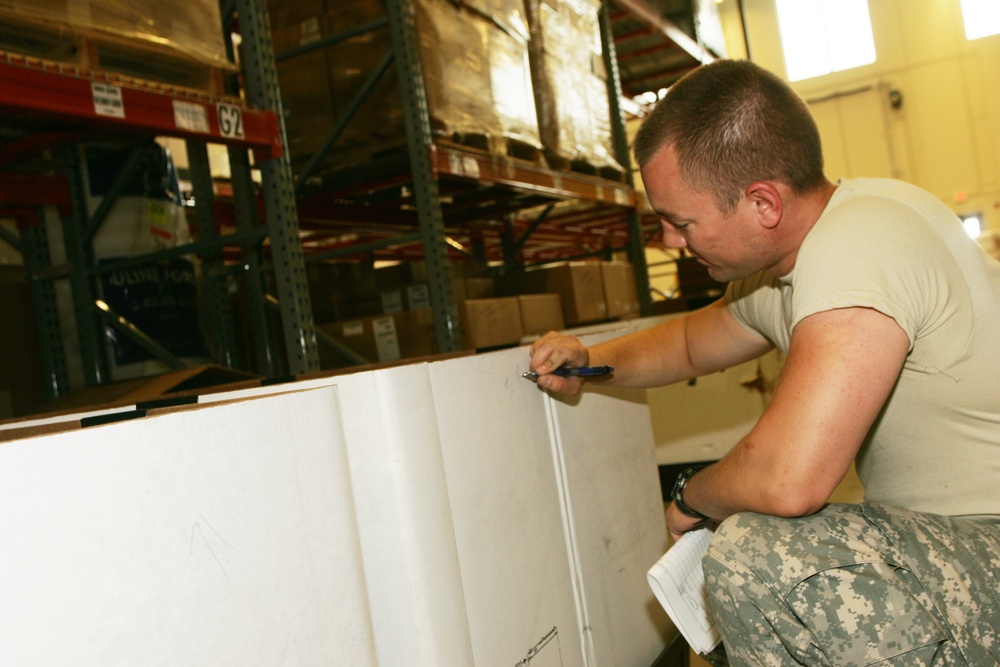 Supply Soldiers train, work at Fort McCoy Central Issue Facility in 2016