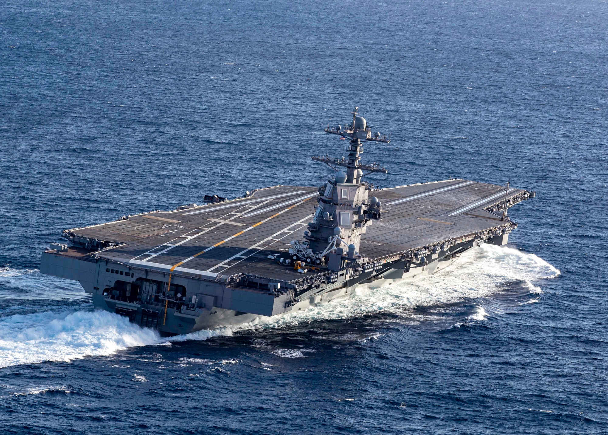 Uss Gerald R Ford Aircraft Carrier High Speed Turn39s Youtube The 