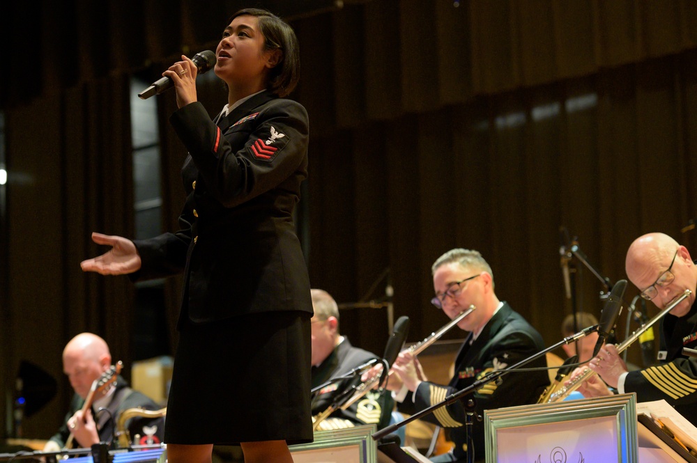 Navy Band Commodores visit Wilmington