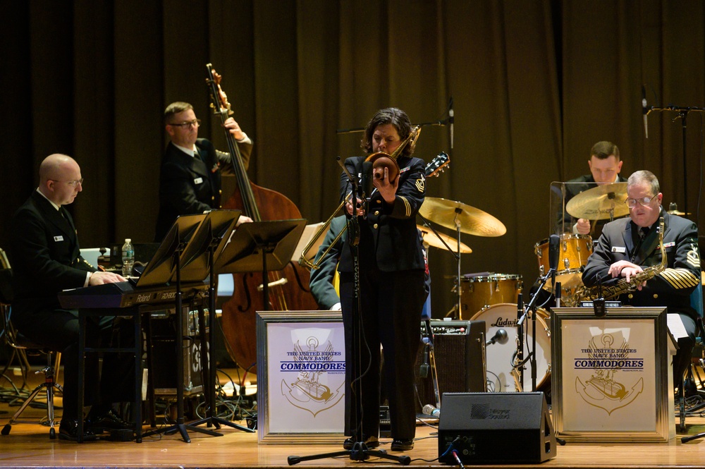Navy Band Commodores visit Wilmington