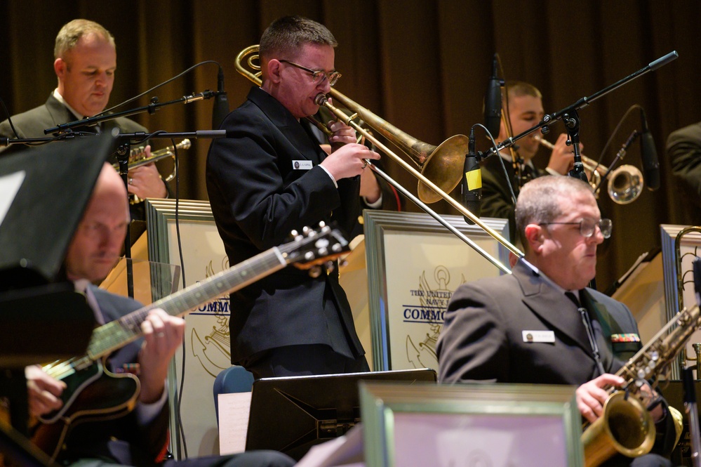 Navy Band Commodores visit Wilmington