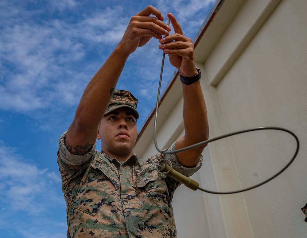 Service members gain knowledge in basic explosive ordnance disposal procedures