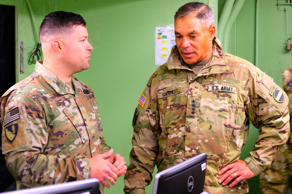 FORSCOM Commander visits 1ID FWD for Dragoon Ready in Germany