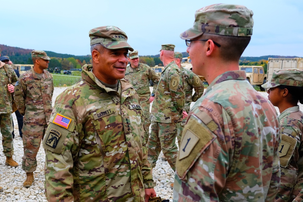 FORSCOM Commander visits 1ID FWD for Dragoon Ready in Germany