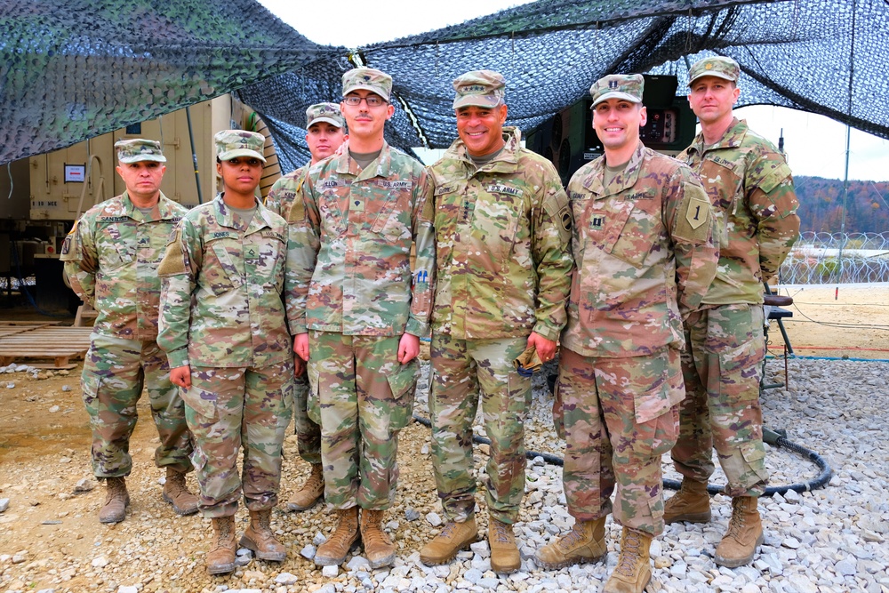 FORSCOM Commander visits 1ID FWD for Dragoon Ready in Germany