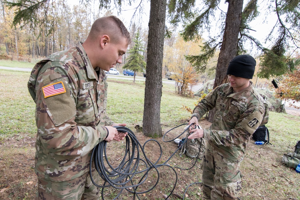 'Good comms': 1-152 CAV Soldiers establish communications in Slovakia