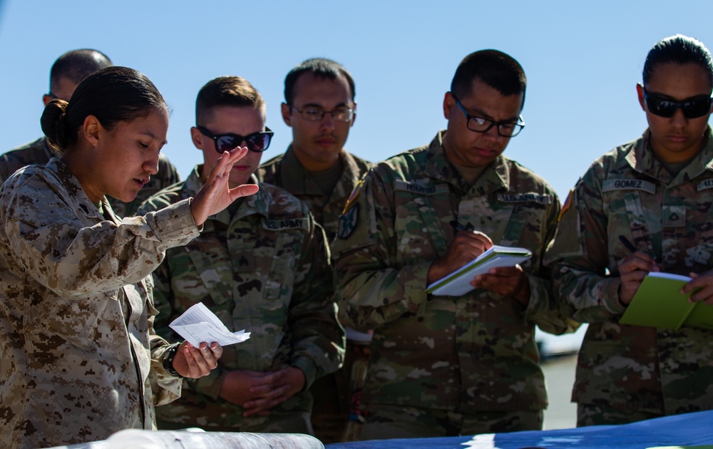 2d MARDIV Intelligence Officer Conducts Intelligence Briefing