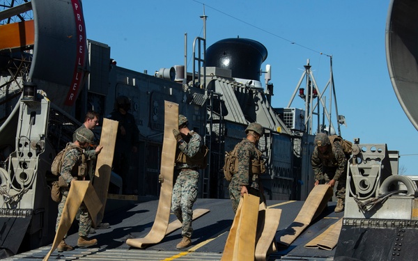 2nd MLG conducts TCAT 20.1 with U.S. Navy