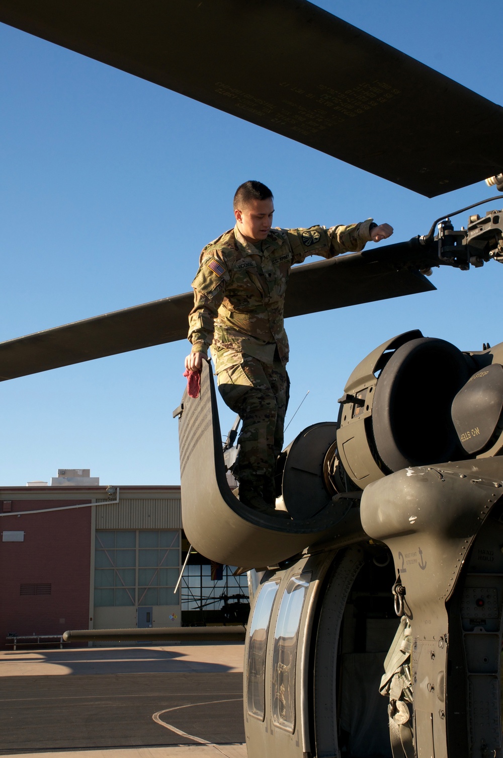 Arizona Army National Guard Citizen-Soldiers Take to the Sky