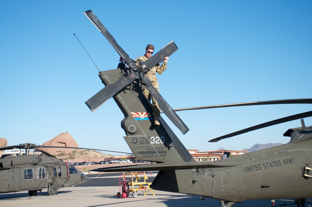 Arizona Army National Guard Citizen-Soldiers Take to the Sky