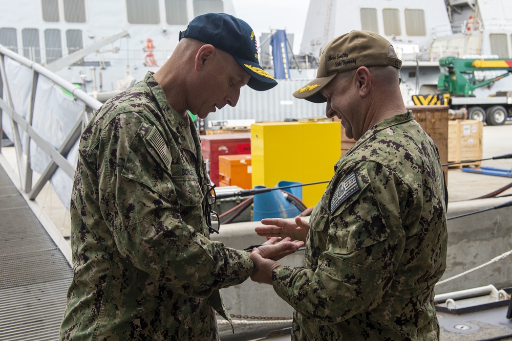 CSG 10 Visits USS Vella Gulf