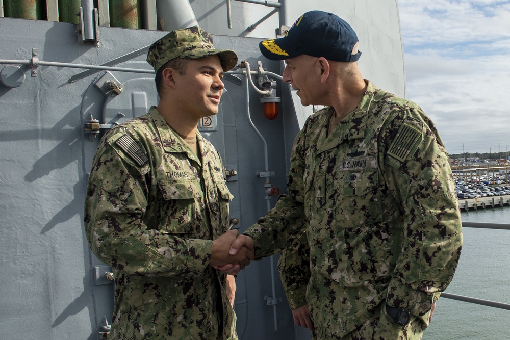 CSG 10 Visits USS Vella Gulf