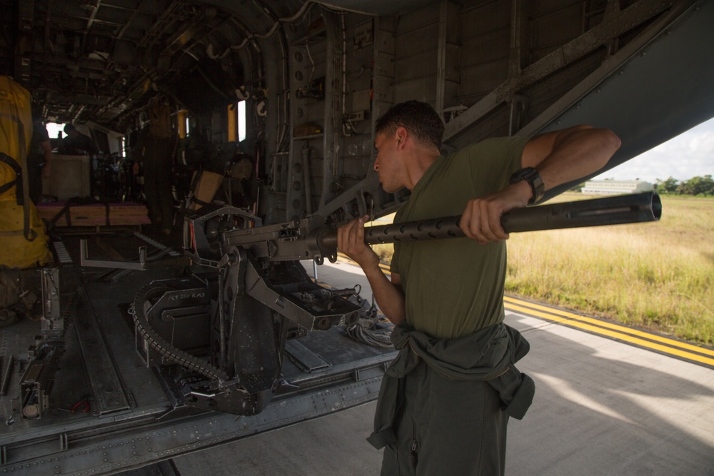 US Marines conduct aerial training in Belize