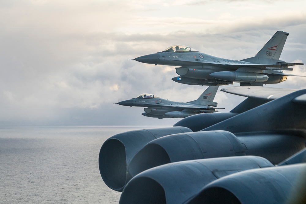 Bomber Task Force 20-1 integrates training with Royal Norwegian Air Force