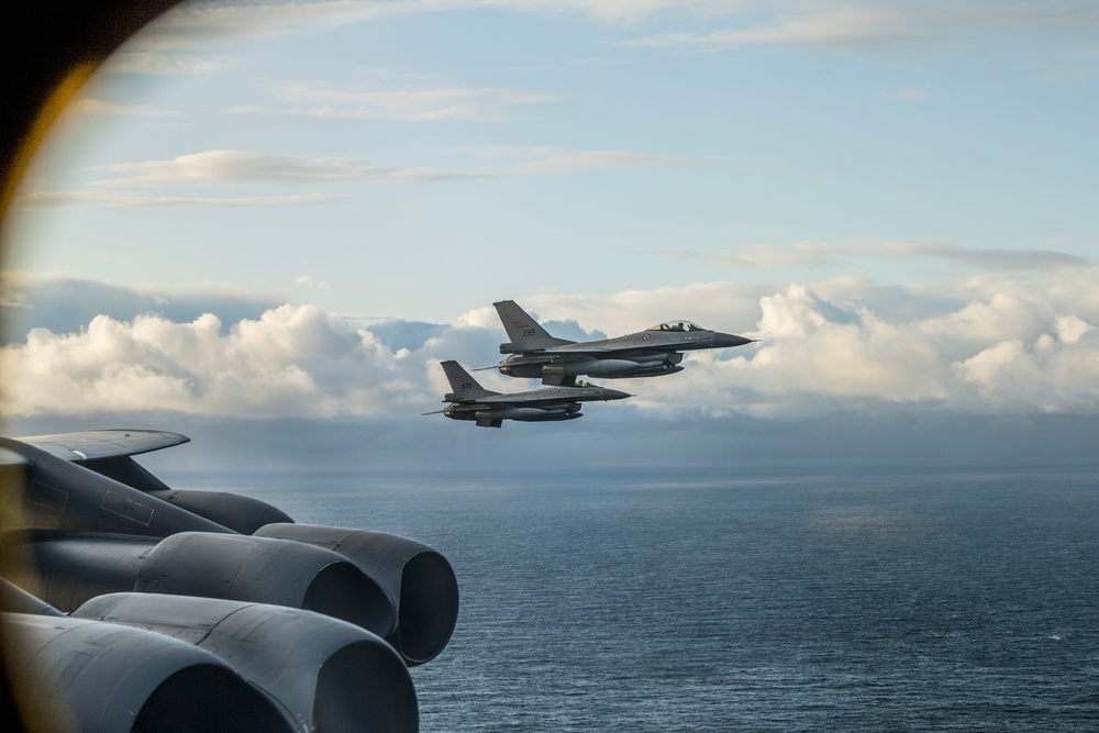 Bomber Task Force 20-1 integrates training with Royal Norwegian Air Force