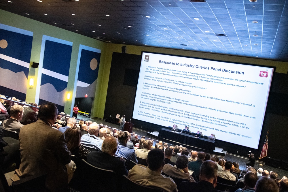 Small Business Forum attracts hundreds for day of networking