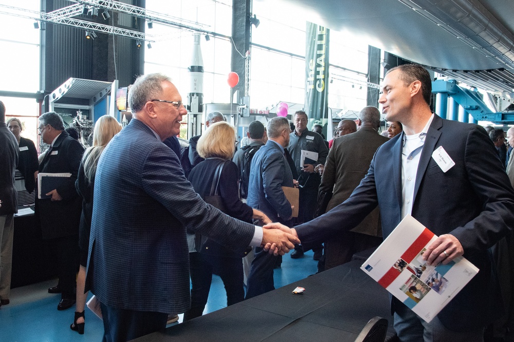 Small Business Forum attracts hundreds for day of networking