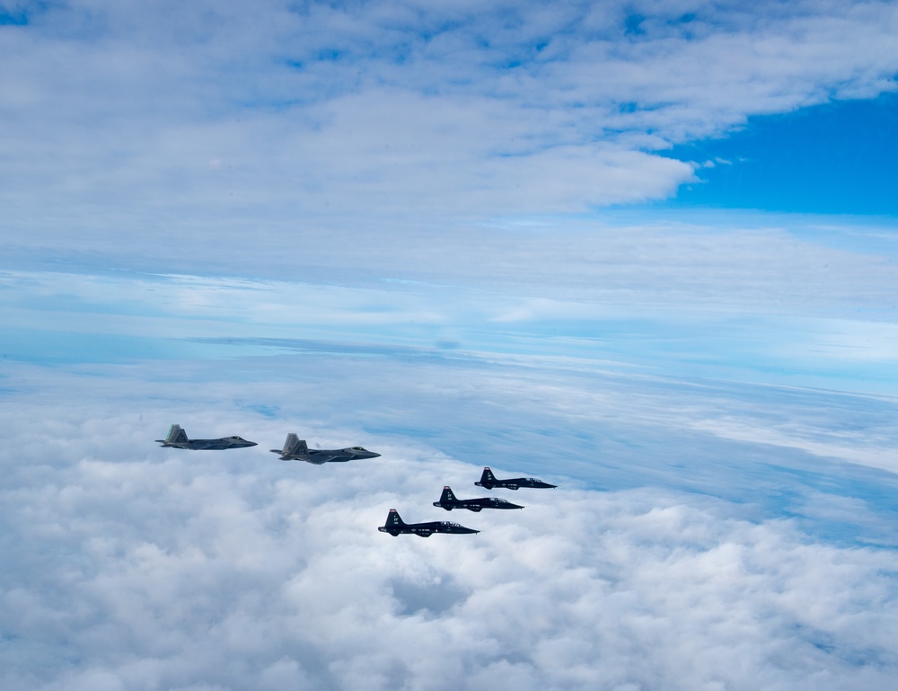 &quot;First to the Fight&quot;: F-22 Raptor and T-38 Talon train over Atlantic