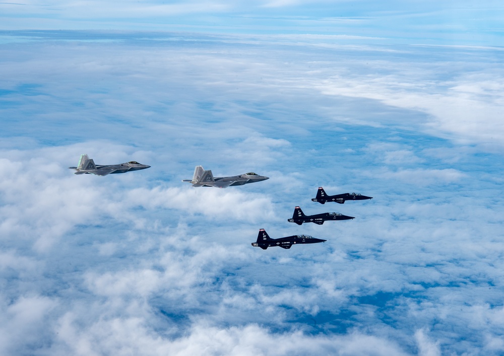 &quot;First to the Fight&quot;: F-22 Raptor and T-38 Talon train over Atlantic
