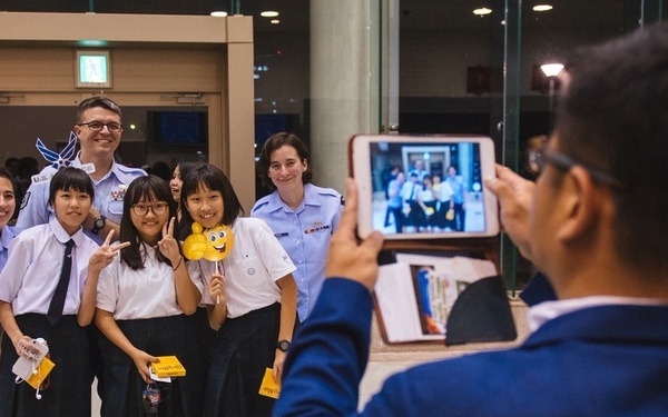 School Students Pose for pic with Pacific Trends Members
