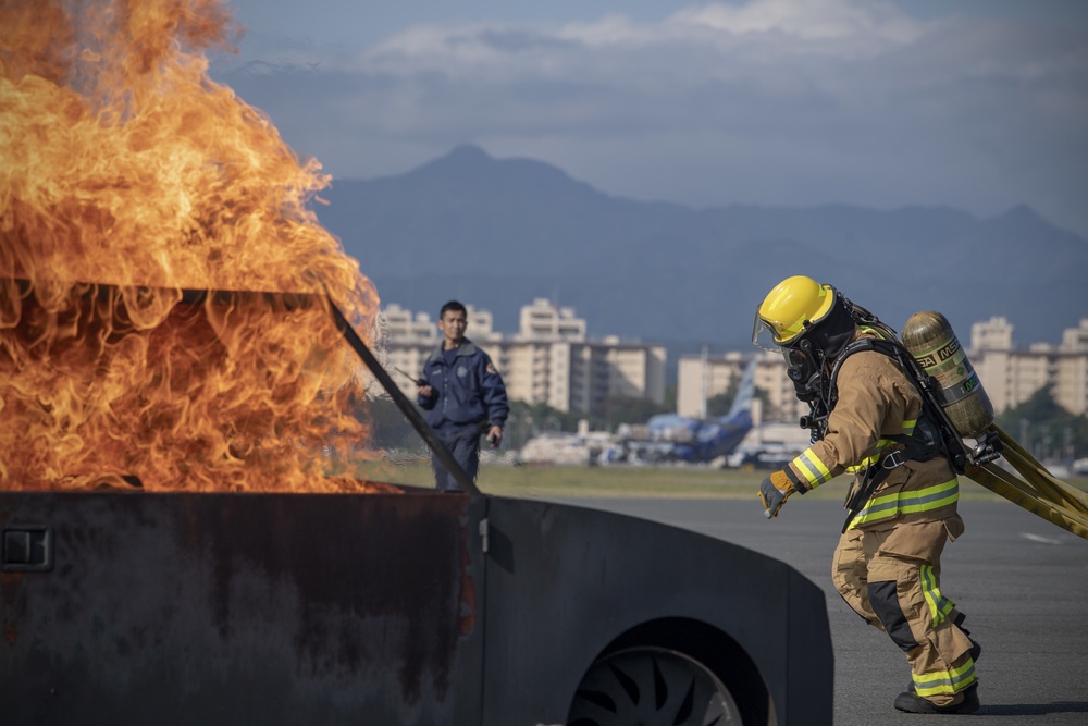 Yokota Firefighters participate in bilateral fire training exercise