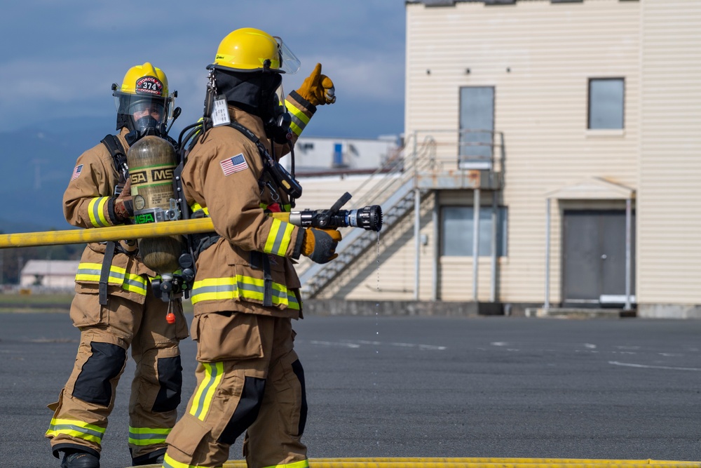 Yokota Firefighters participate in bilateral fire training exercise