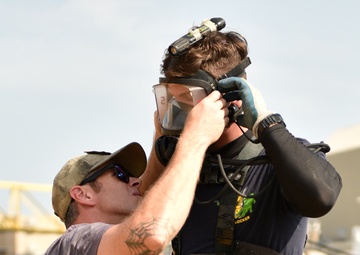 TRF Navy Divers, Best Friends Hero Up