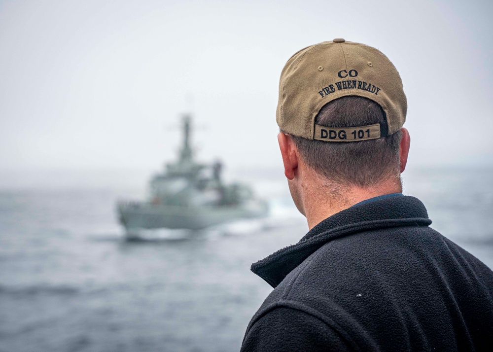 USS Gridley Commanding Officer Observes NRP D. Francisco de Almeida Passing