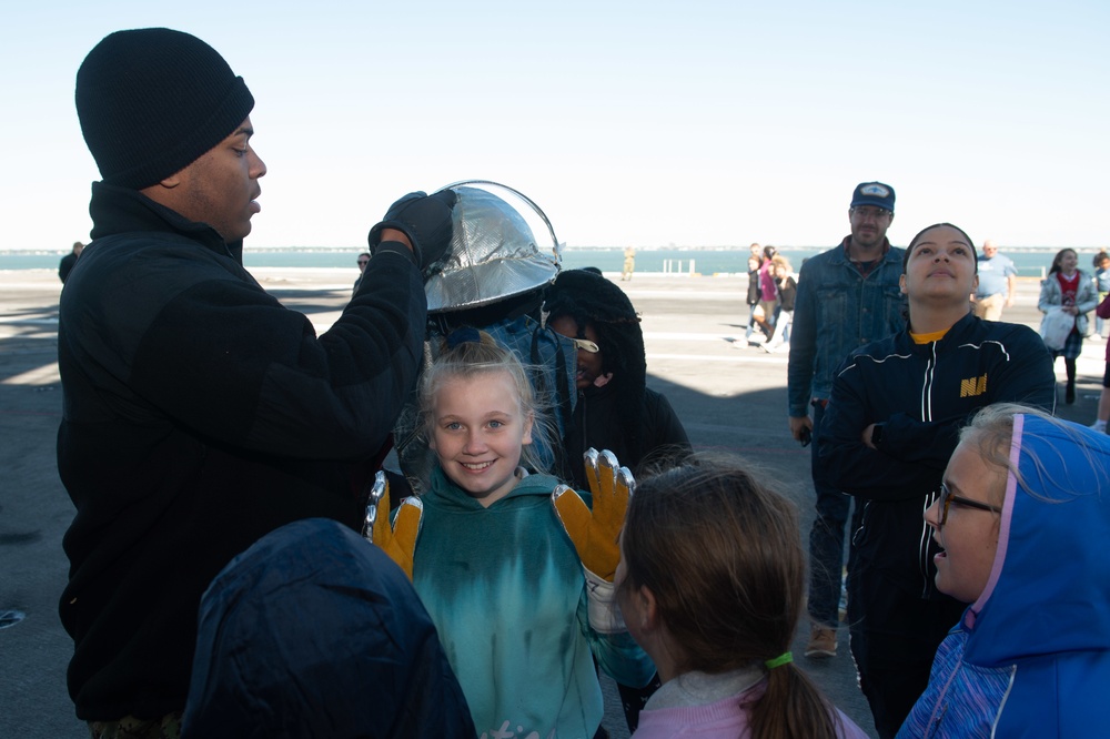 Sailor conducts Hampton Roads Fleet Fest 2019 Tour