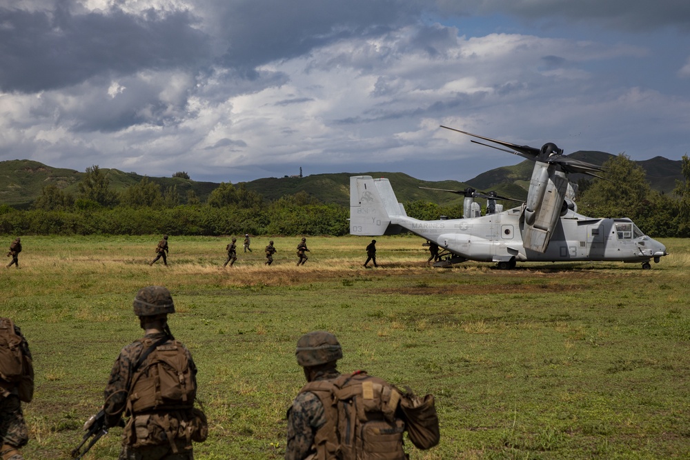 DVIDS - Images - VMM-268 and CAC Fly Over MCTAB [Image 7 of 9]