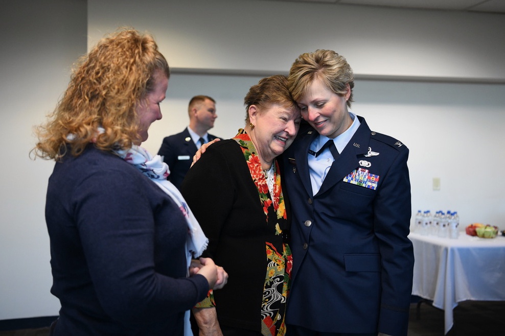 First female commander assumes command of 178th Wing