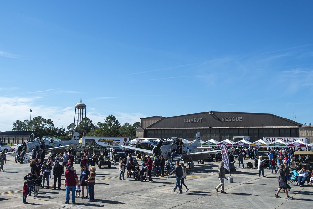 Attendees tour TOSGA statics