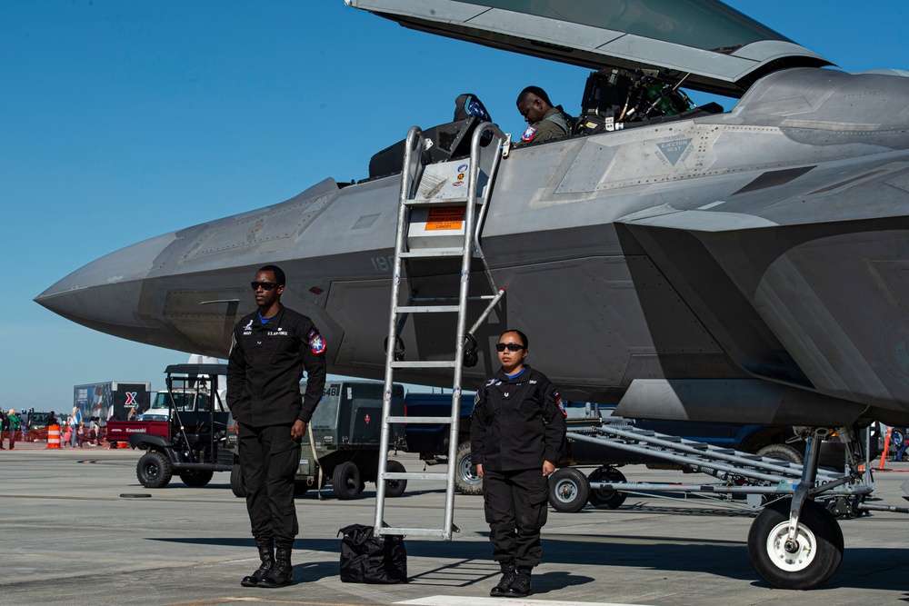 F-22 Demo Team performs at TOSGA