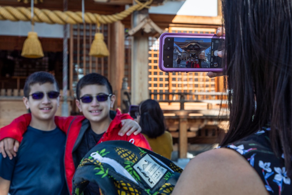 MCAS Iwakuni residents experience Iwakuni Shirohebi Shrine