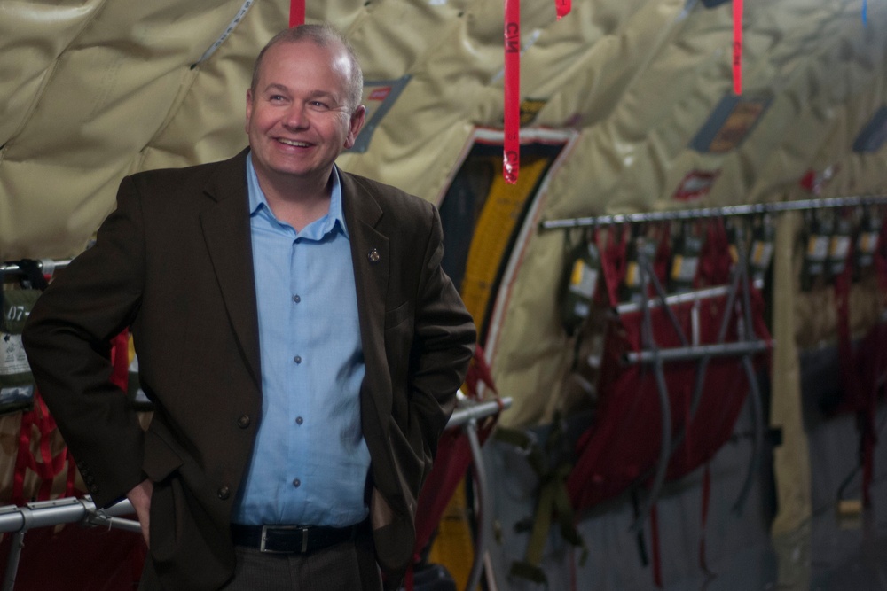 State Senator Andrew Brenner visits 121ARW