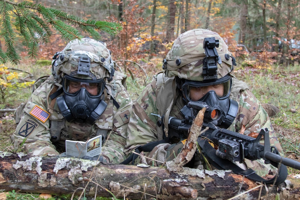 2CR Soldiers react to indirect fire during Dragoon Ready 20