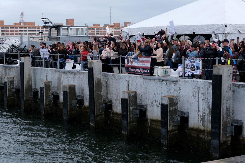 USS Abraham Lincoln Carrier Strike Group Destroyer Return to Homeport